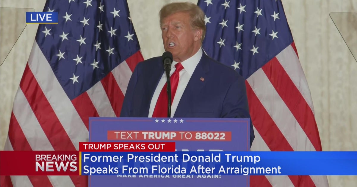 Former President Trump speaks from Florida after arraignment - CBS Chicago