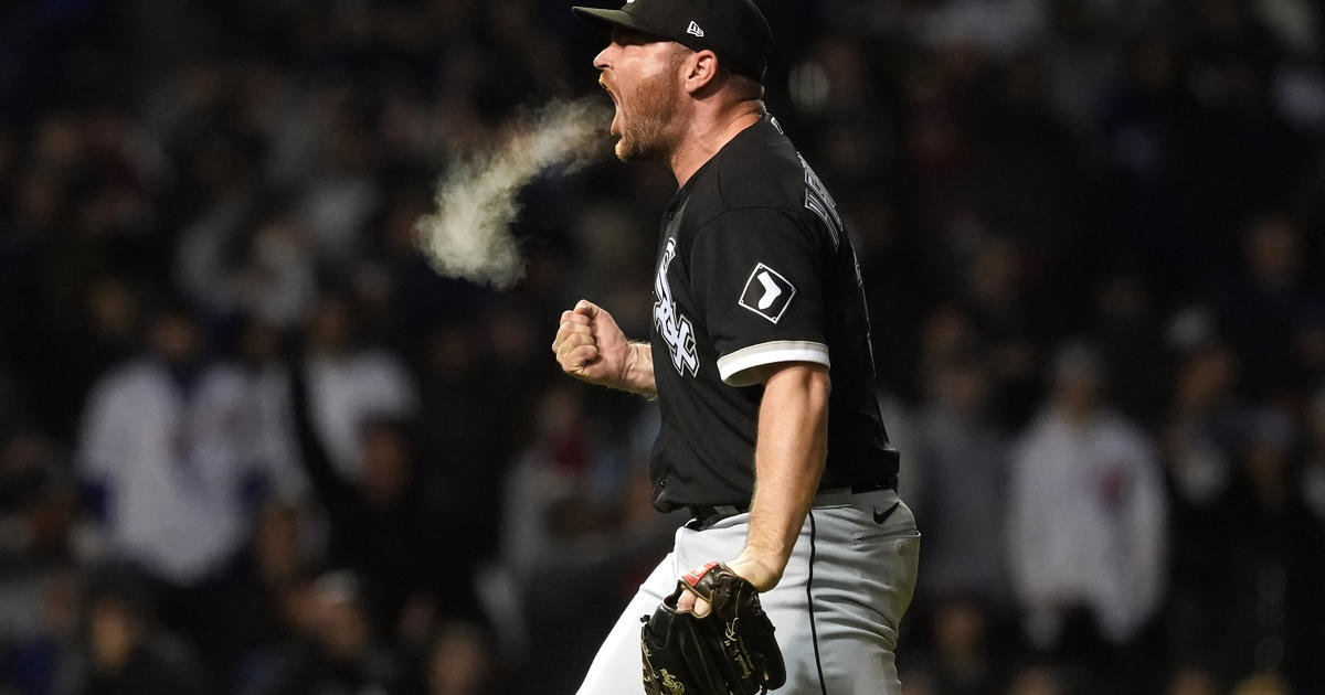 White Sox closer Liam Hendriks rings victory bell after finishing  chemotherapy