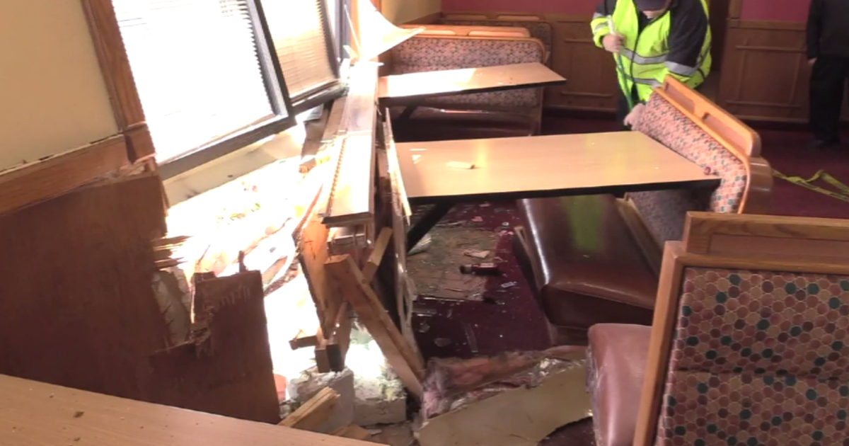 Minivan crashes into Harvest Pancake House in Westmont CBS Chicago