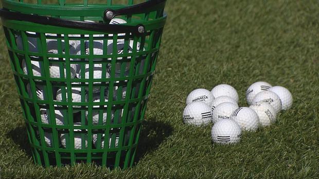 golf-balls-and-bucket.jpg 