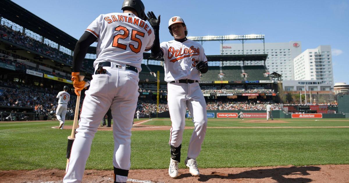 What a Rutsch!! Adley Rutschman hits a walk-off homer for the Orioles! 