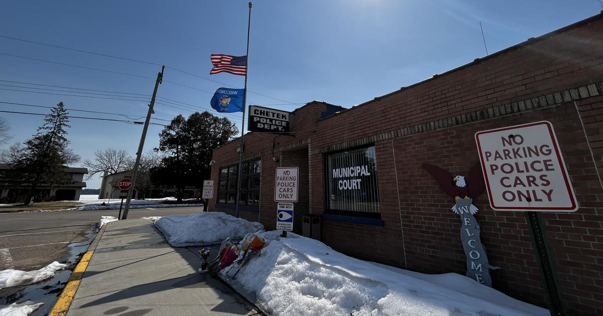 Local law enforcement offers condolences for slain western Wisconsin