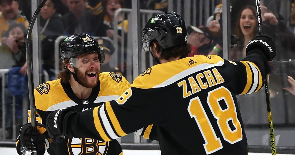 Boston Bruins match NHL record with 62nd win of season