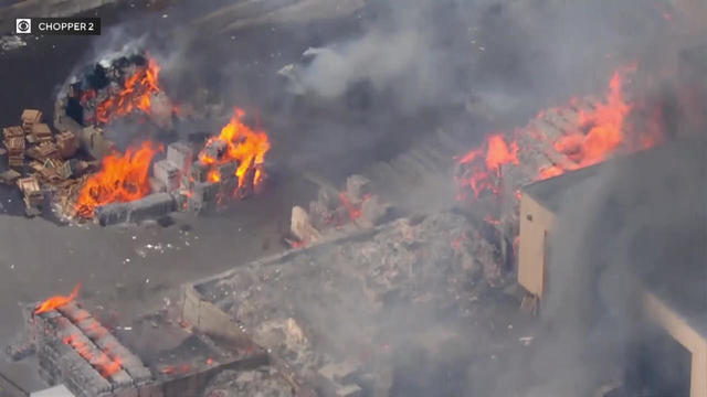 jersey-city-paper-recycling-plant-fire.jpg 