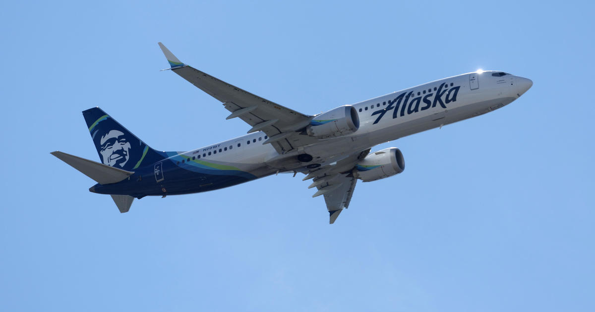 3 passengers sue Alaska Airlines after off-duty pilot allegedly tried to shut down plane’s engines mid-flight
