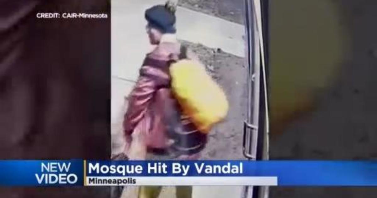 Video shows man vandalizing Minneapolis mosque