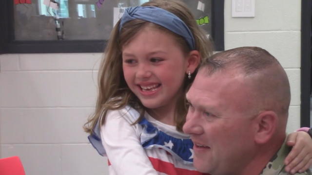 military-dad-surprises-daughter-at-tawanka-elementary-school.jpg 