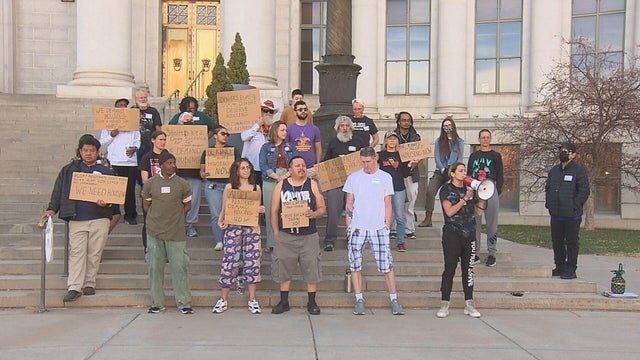 hotel-closure-protest-mn-raw-01-concatenated-181559-frame-73543.jpg 