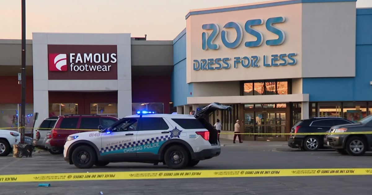 Shooting in parking lot near Ford City Mall leaves man dead - CBS