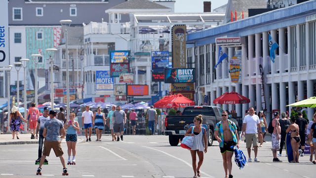 US-HEALTH-VIRUS-LEISURE-BEACH 