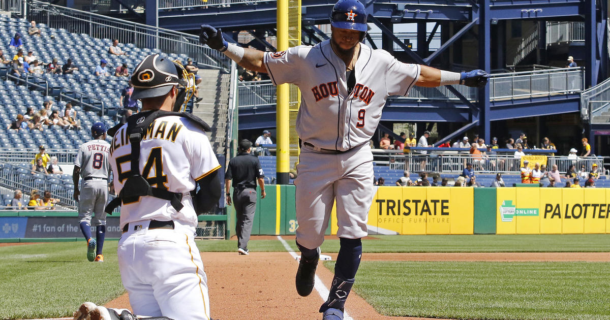 Ji Hwan Bae on his walk-off homer, 04/11/2023