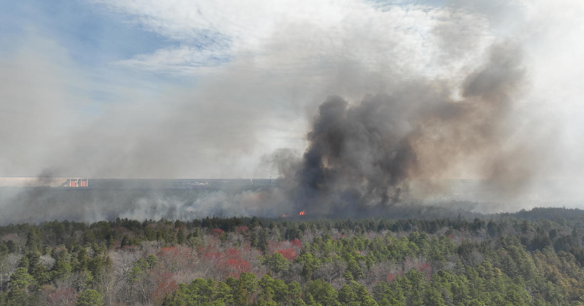 Massive New Jersey Wildfire Spreads To Nearly 4,000 Acres - CBS News