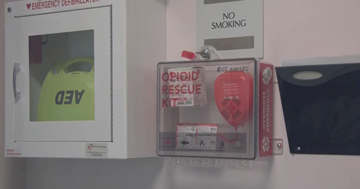 New Hampshire becomes first state to distribute Narcan emergency kits in public places