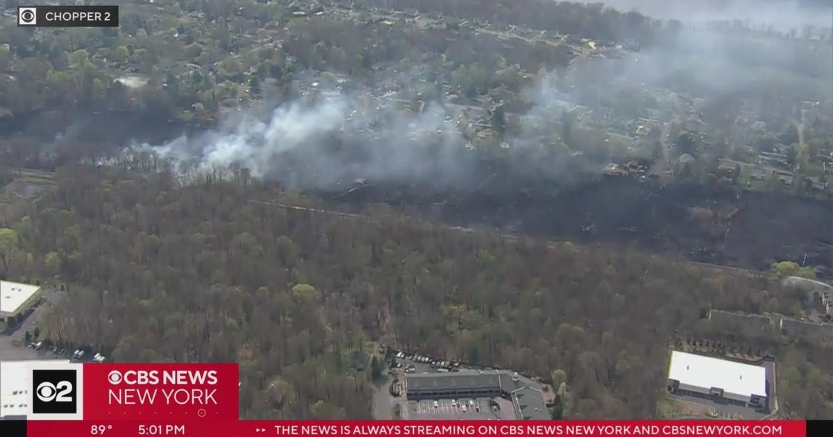 Large brush fire burning in Rockland County, threatening homes - CBS ...