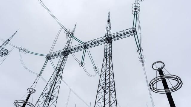 cbsn-fusion-ukraine-resumes-exporting-electricity-for-the-first-time-in-six-months-amid-russias-invasion-thumbnail-1884903-640x360.jpg 