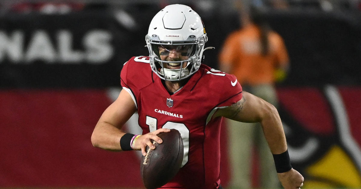 Arizona Cardinals sign Quarterback Trace McSorley 