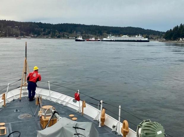 Ferry carrying over 600 people runs aground in Washington state 
