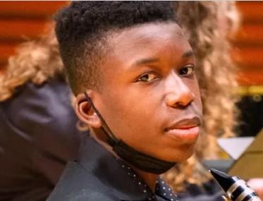 Kansas City police probe shooting of Ralph Yarl, Black teen who went to(00)