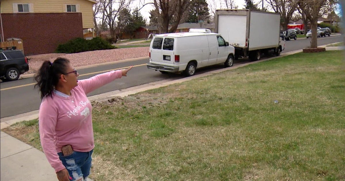 Aurora mother helps police catch thief after he breaks into her car