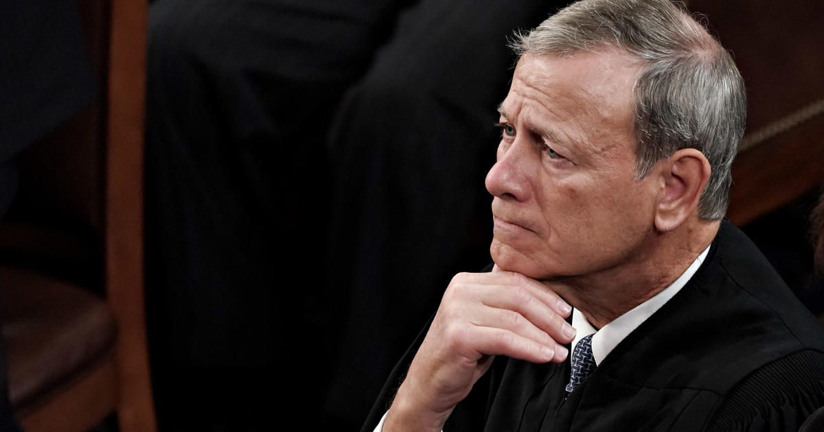 Durbin calls on Chief Justice Roberts to testify about ethics rules to Senate Judiciary Committee