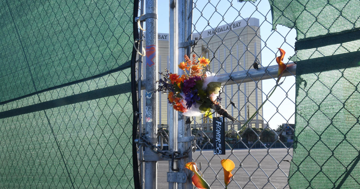 Las Vegas shooting victims' kin to split proceeds from gunman's estate