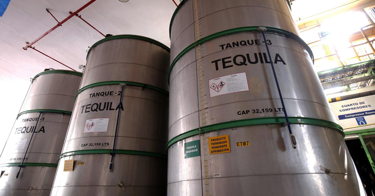 Mexico finds tons of liquid meth in tequila bottles at port