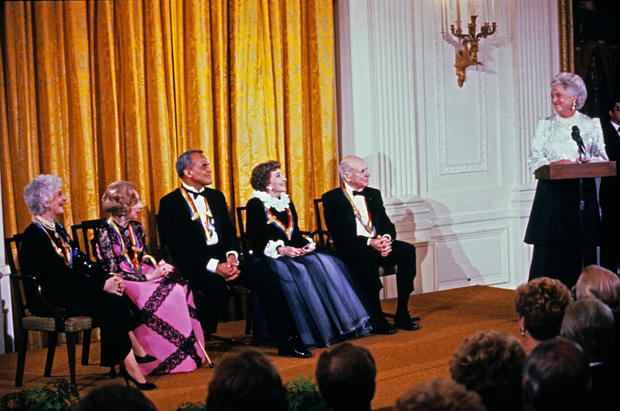 Barbara Bush Introduces Kennedy Center Honorees 