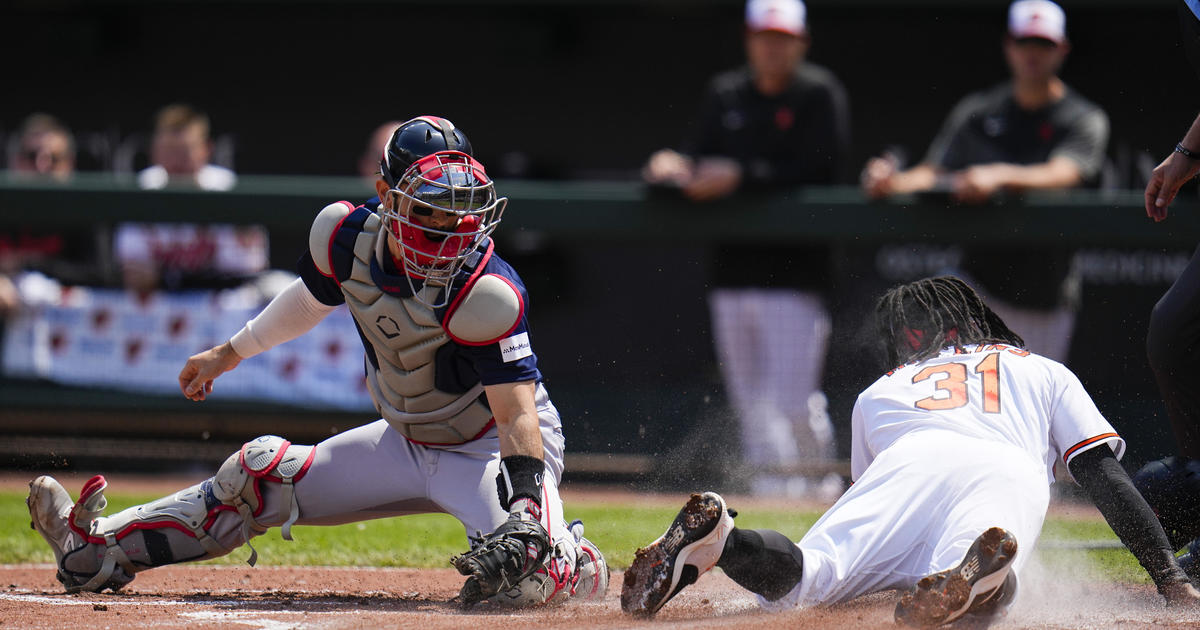 Surging Orioles beat Red Sox 6-2