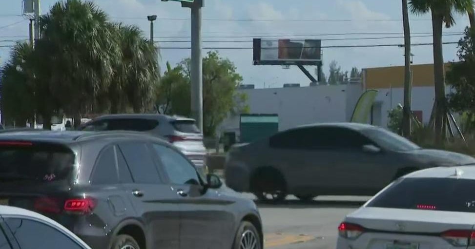 Miami-Dade school police officer injured in crash - CBS Miami