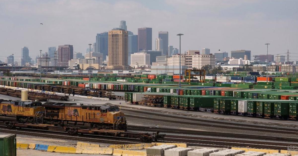The Filthy Emissions of Railroad Locomotives—and the Rail Unions Sounding  the Alarm - The American Prospect
