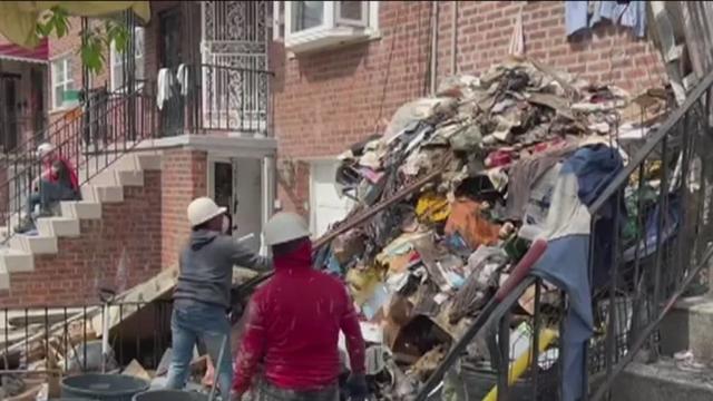 bronx-home-overflowing-garbage-health-hazard-1.jpg 