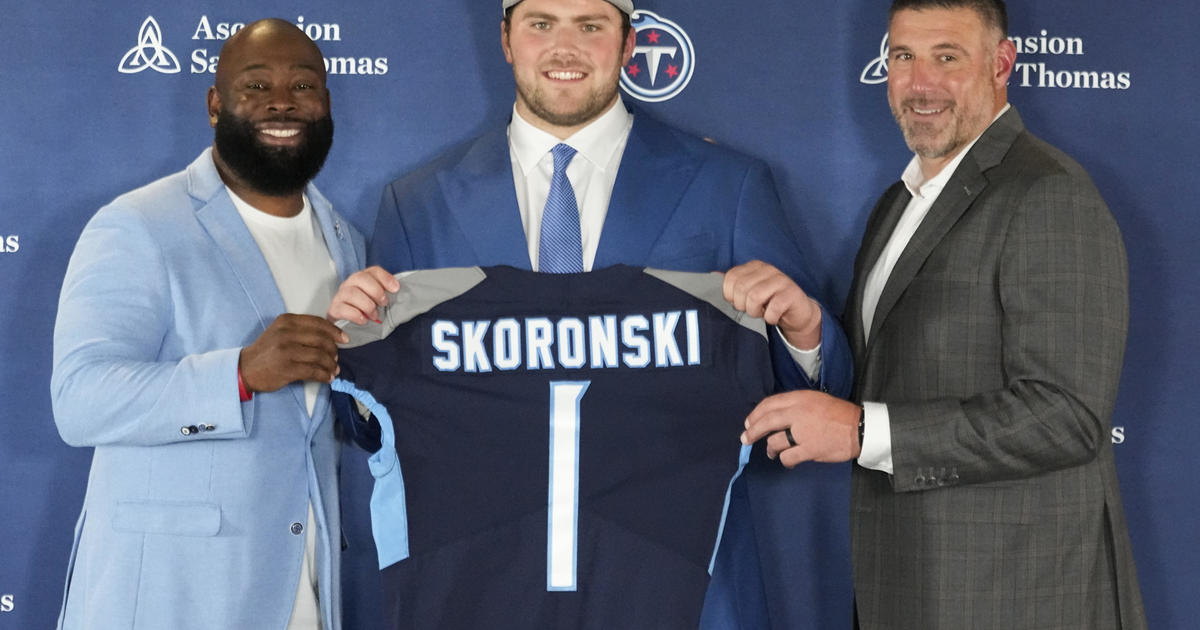 Northwestern offensive lineman Peter Skoronski goes to the Titans