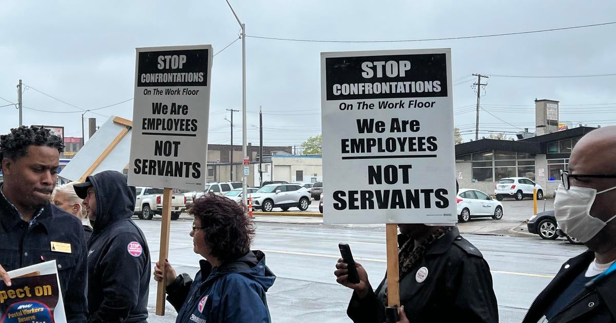 Detroit Area Postal Workers Protest Understaffing Harassment In Workplace Cbs Detroit 4612