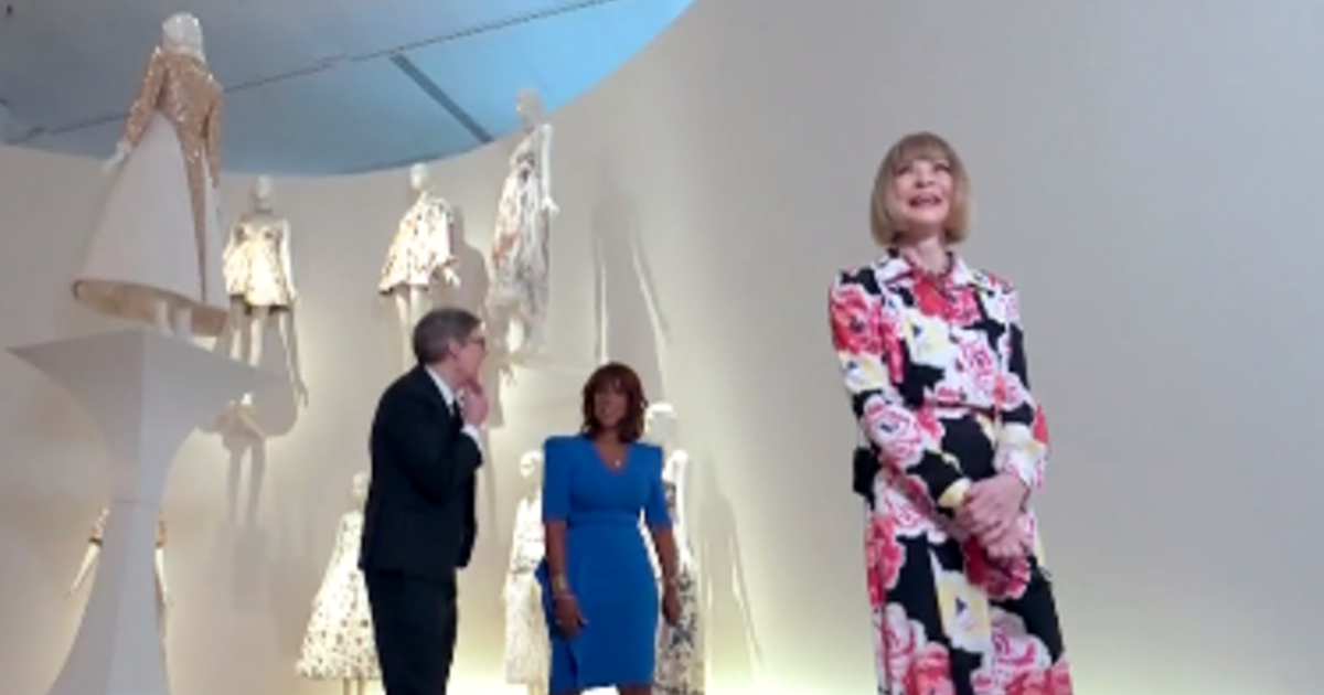 Anna Wintour and Karl Lagerfeld arriving at the Louis Vuitton art