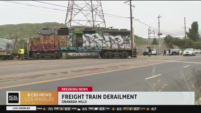 granada-hills-train-derail.jpg 