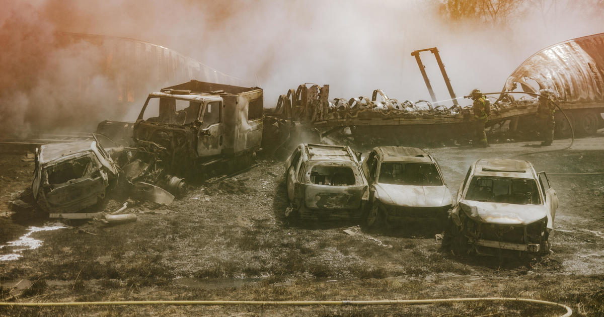 Deaths from Illinois dust storm crash rise to 7