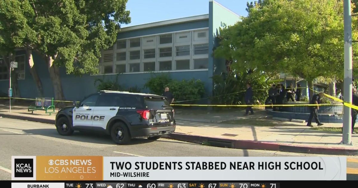 Los Angeles High School Students Stabbed Suspects At Large Cbs Los