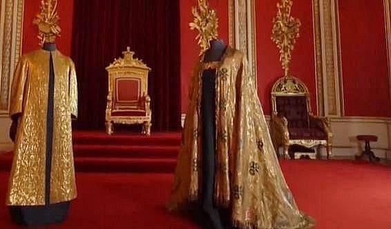 coronation-gold-robes.jpg 
