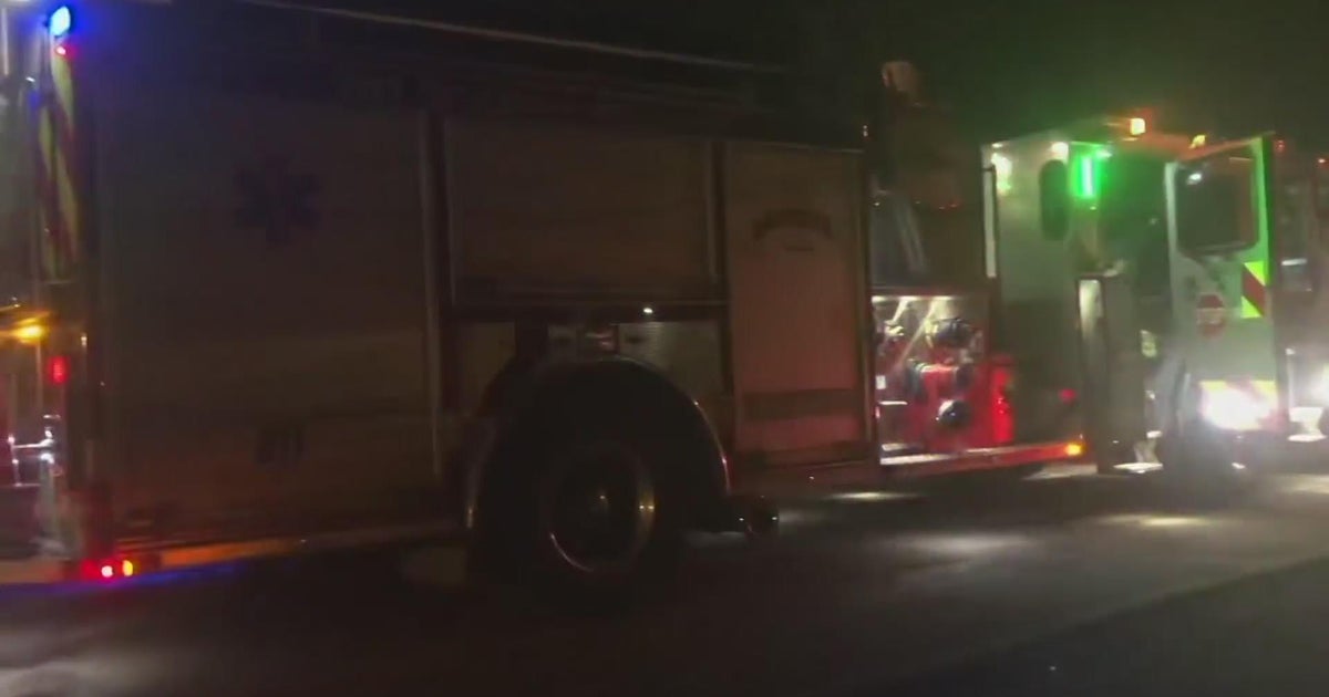 Dog dies, family displaced following apartment fire in Aurora - CBS ...