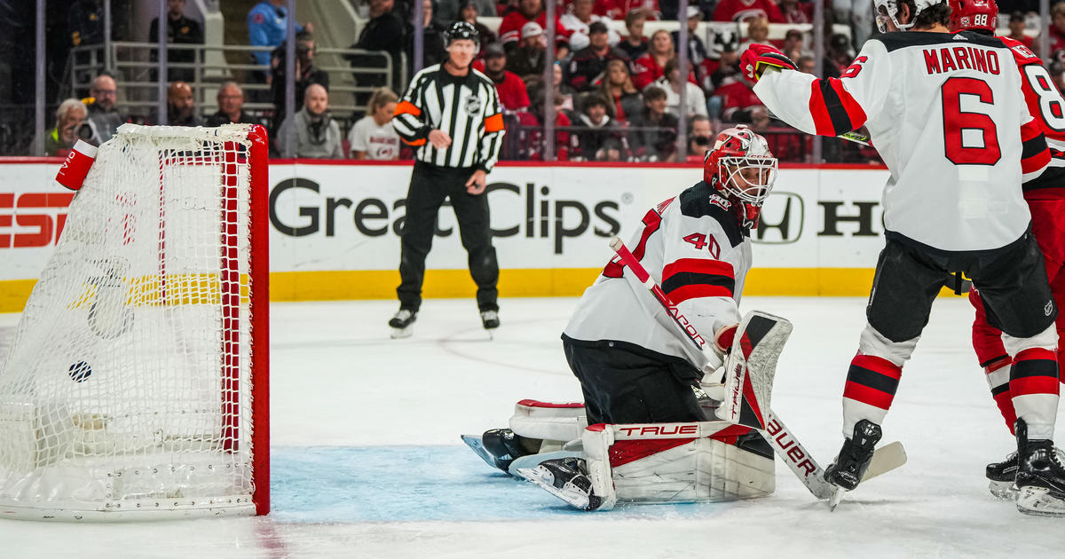Hurricanes take Game 2 in another decisive win over Devils
