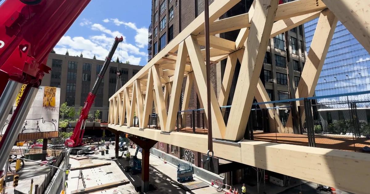 Timber Bridge Installed To Connect High Line To Moynihan Train Hall ...