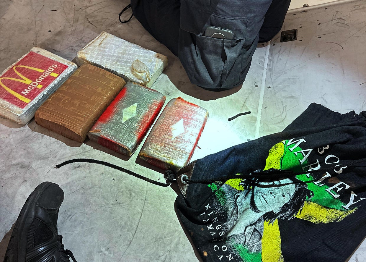 $400K worth of cocaine found on plane at Philadelphia International ...