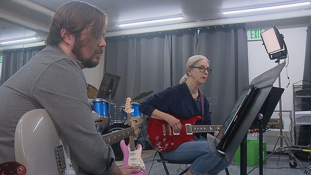 A DJ and cancer survivor are showing how music can comfort patients - CBS  Minnesota