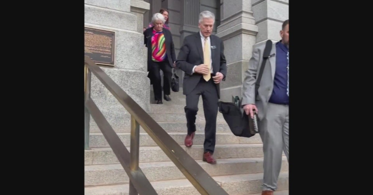 Republicans stage a walkout at the Colorado State Capitol - CBS Colorado