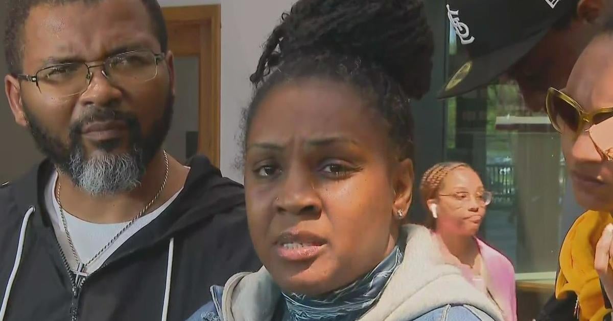 Family Of Chicago Police Officer Shot To Death Speaks As Suspects Face ...