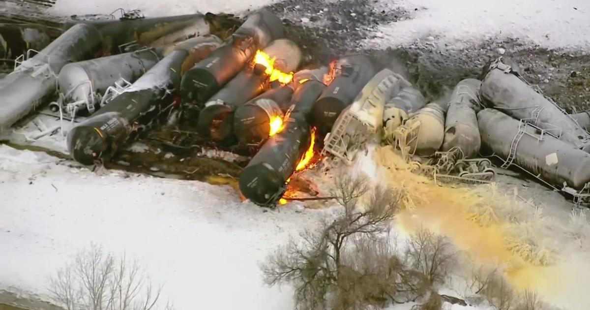 NTSB: Broken rail caused Raymond train derailment in March