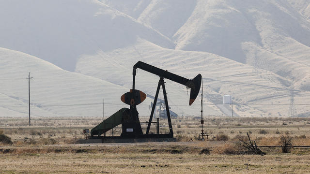 Oil-wells in California 