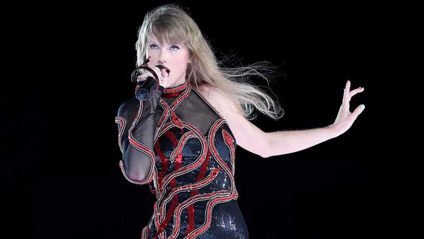 Taylor Swift performs onstage 