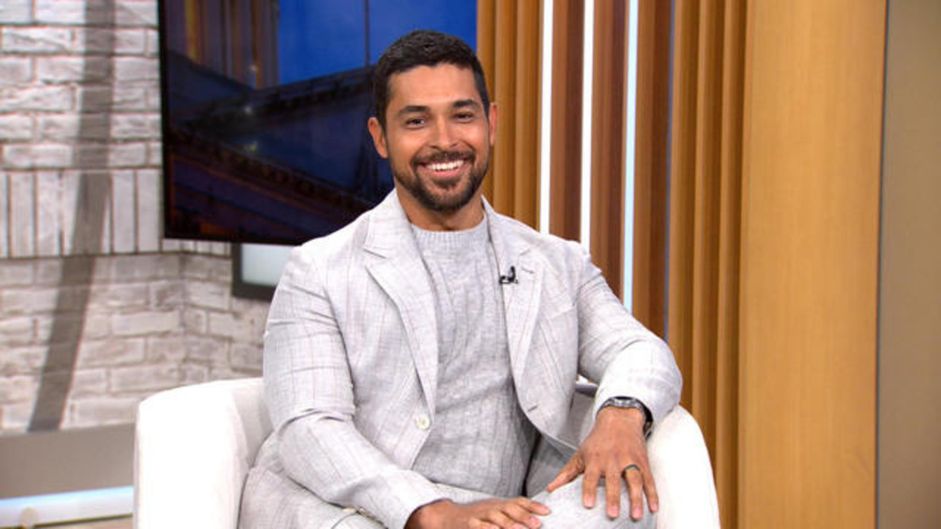 Vanessa Lachey and Wilmer Valderrama Tease ActionPacked NCIS and NCIS  Hawaii Crossover Exclusive  Entertainment Tonight