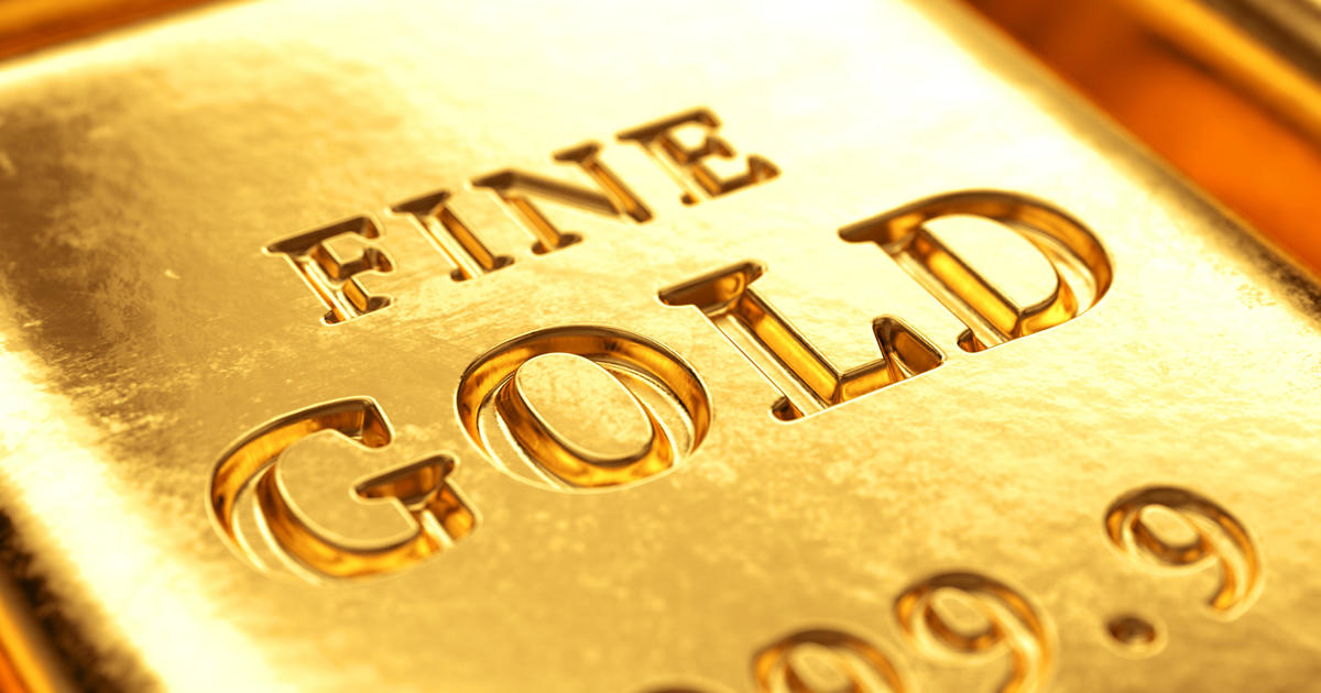 When you should invest in gold - and when you shouldn't
